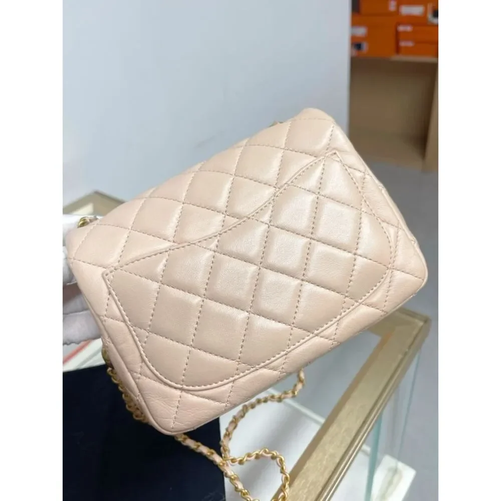 CHANEL brand color
